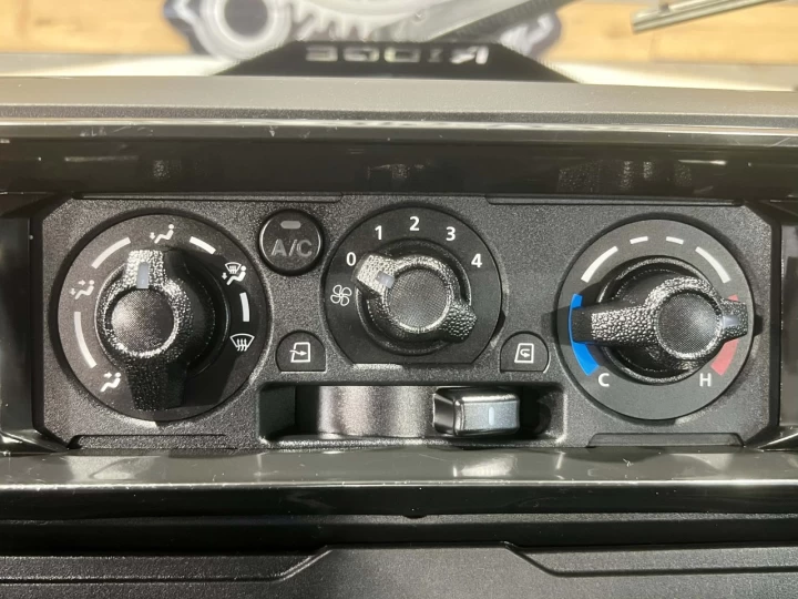 2024 KAWASAKI RIDGE 1000 EFI VERSION XR HVAC + 4X4 + EPS + TOUTE ÉQUIPÉE + GARANTIE NOVEMBRE 2027 + ULTRA RARE & A1 