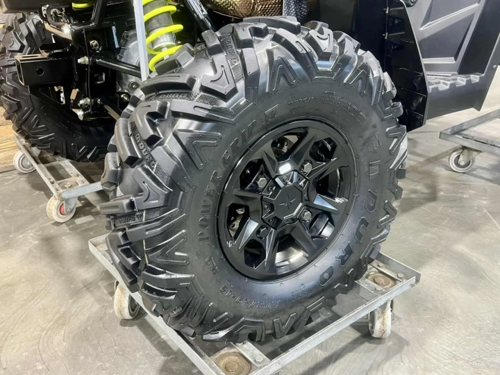 2023 POLARIS SCRAMBLER XP 1000 VERSION ''S'' + 4X4 + EPS + SEULEMENT 2235 KM + GARANTIE JANVIER 2027 + LOOK INCROYABLE 