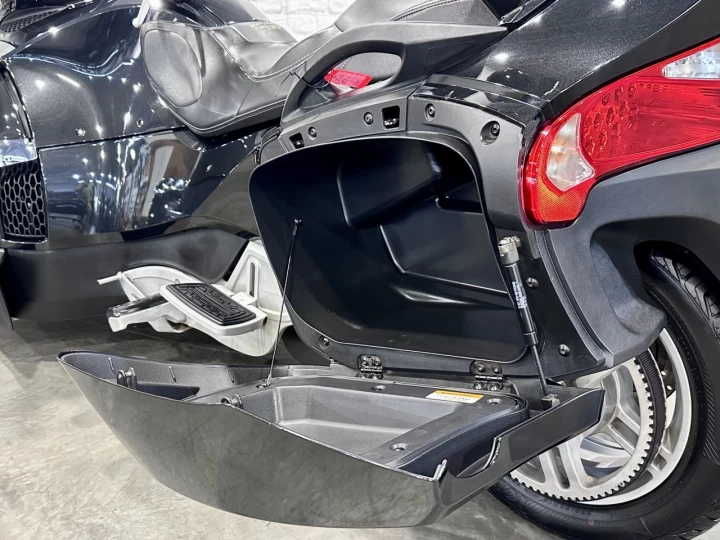 2010 BRP CAN-AM SPYDER RT-S SM-5 (MANUELLE A CLUTCH) + SUSPENSION A AIR + 51197 KM + RARE & A1 