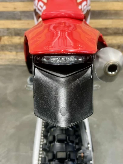 2023 GASGAS EC 300 EFI + 2 TEMPS A INJECTION D'HUILE + DEMARREUR ELECTRIQUE + SEULEMENT 20 HR + RARE & A1 