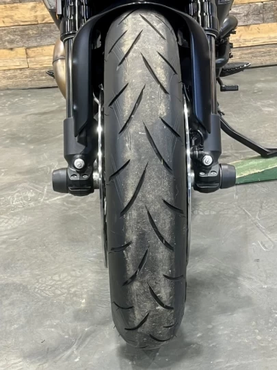 2017 DUCATI DIAVEL 1198 EFI + EDITION DARK + 42259  KM + PNEU 240 mm ARRIERE NEUF 0 KM + RARE & CONDITION A1 