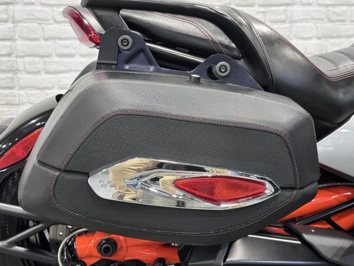 2015 BRP CAN-AM SPYDER F3-S SE-6 (SEMI-AUTOMATIQUE) + ROTAX 1330 cc + FOX + PARE-BRISE + DOSSIER + RARE & A1 