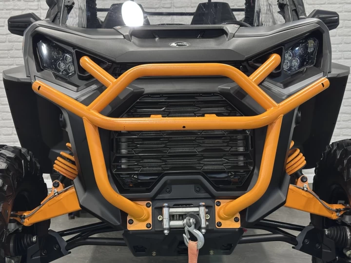 2025 BRP CAN-AM COMMANDER XT-P 1000R EFI + 4WD + DPS + FOX + CABINE + SEULEMENT 1049 KM + RARE & IMPECCABLE A1 