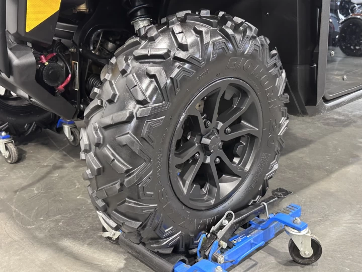 2016 BRP CAN-AM DEFENDER XT HD-10 EFI + 4WD + DPS + CABINE + CHAUFRETTE + 11130 KM + RARE & A1 