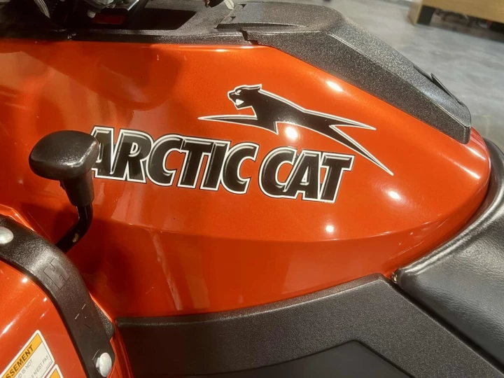 2010 ARCTIC CAT TRV H1 700 EFI 4X4 + VRAI VTT 2 PASSAGERS LEGALE EN SENTIER + 16018 KM 