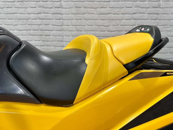 2022 BRP SEA-DOO GTR 230 H.P + IBR + VTS + AUDIO + 3 PASSAGERS + SEULEMENT 65 HR + RARE & A1 