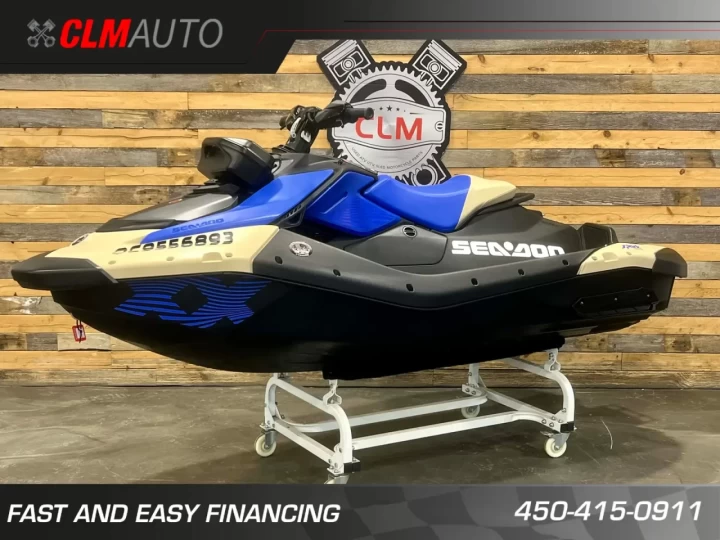 2025 BRP SEA-DOO SPARK TRIXX 1UP + IBR + VTS + MODE TRIXX + AUDIO + SEULEMENT 16 HR + RARE & A1 