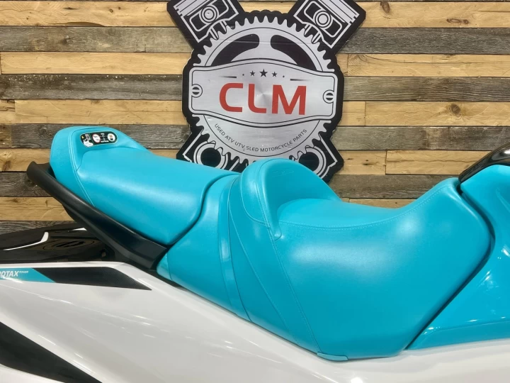 2020 BRP SEA-DOO GTI 130 H.P + I.B.R + 3 PASSAGERS + SEULEMENT 27 HR + RARE & A1 