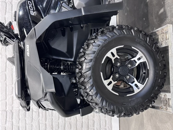 2023 CF MOTO C-FORCE 600 EFI TOURING + 4WD + EPS + 1959 KM + 2 PASSAGERS + GARANTIE 2028 + RARE & A1 