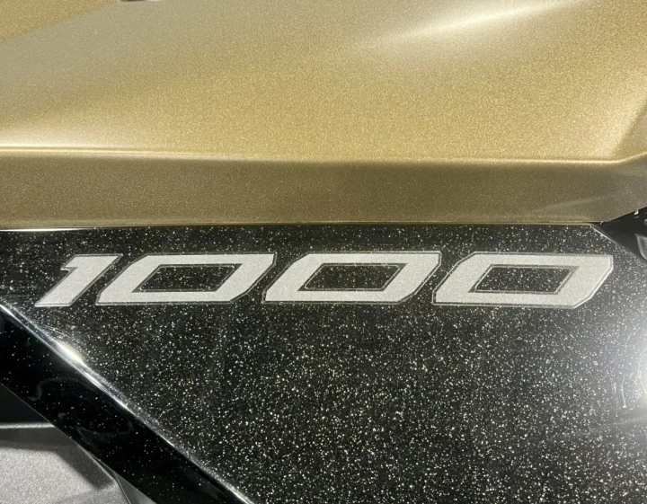 2023 POLARIS GENERAL 4 XP 1000 DLX-DELUXE EDITION + 4X4 + EPS + RIDE COMMAND GPS - AUDIO + 4 PASSAGERS + GARANTIE SEPT 2028 