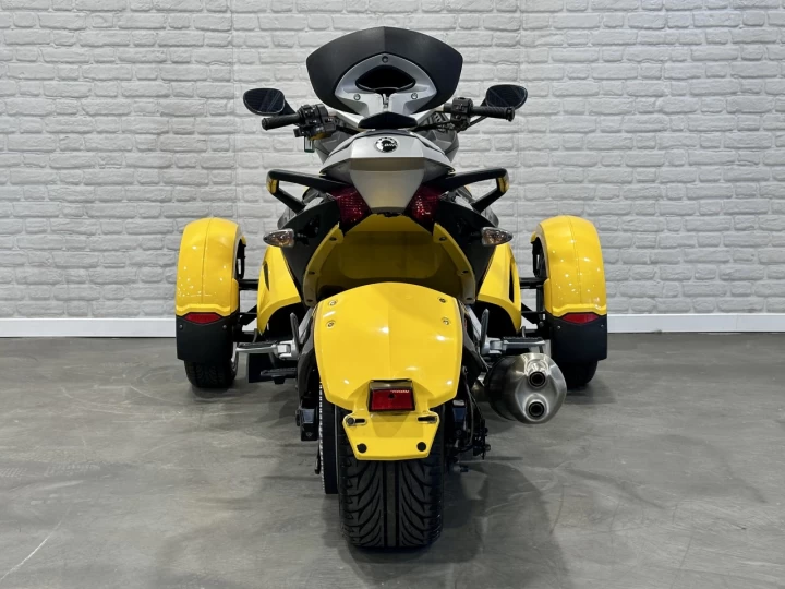 2008 BRP CAN-AM SPYDER RS ROADSTER SE-5 (SEMI-AUTOMATIQUE) + BAS KM SEULEMENT 30346 KM + DOSSIER PASSAGER + RARE & A1 