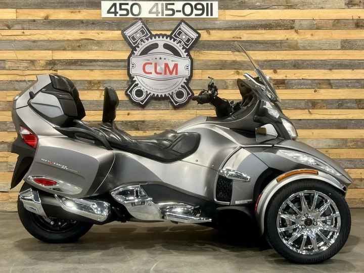 2014 BRP CAN-AM SPYDER RT LIMITED SE-6 (SEMI-AUTOMATIQUE) + ROTAX 1330 cc ACE EFI + SEULEMENT 37938 KM + GPS ZUMO + ENSEMBLE CHROME 