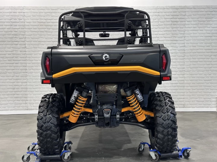 2025 BRP CAN-AM COMMANDER XT-P 1000R EFI + 4WD + DPS + FOX + CABINE + SEULEMENT 1049 KM + RARE & IMPECCABLE A1 