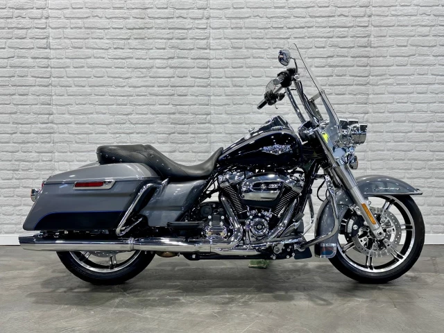 HARLEY DAVIDSON FLHR ROAD KING 107 p.c = 1746 cc EFI + SEULEMENT 29173 KM + RARE & A1  2022