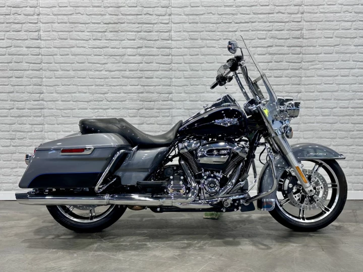 2022 HARLEY DAVIDSON FLHR ROAD KING 107 p.c = 1746 cc EFI + SEULEMENT 29173 KM + RARE & A1 
