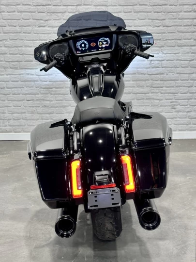 2024 HARLEY DAVIDSON FLHX STREET GLIDE 117 p.c = 1923 cc EFI + ECRAN 12'' GPS + BAS KM 5543 KM + COULEUR RARE & A1 