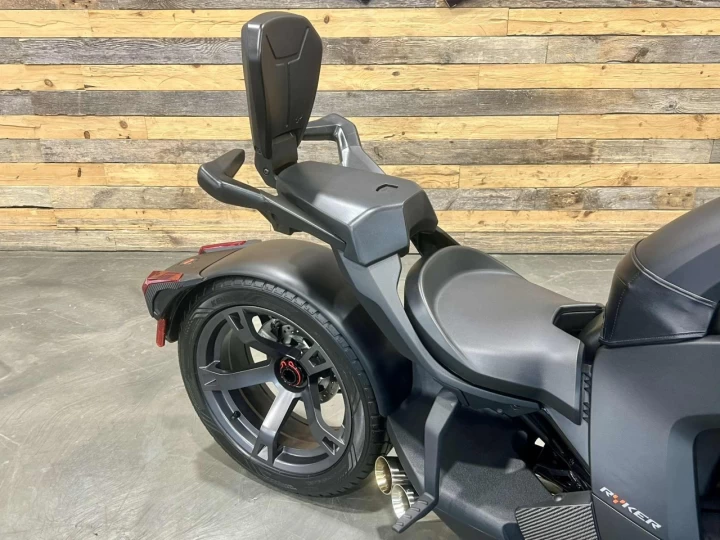 2022 BRP CAN-AM RYKER SPORT 900 ACE EFI + SEULEMENT 8724 KM + ENSEMBLE CARBON + BANC PASSAGER + MUFFLLER + A1 