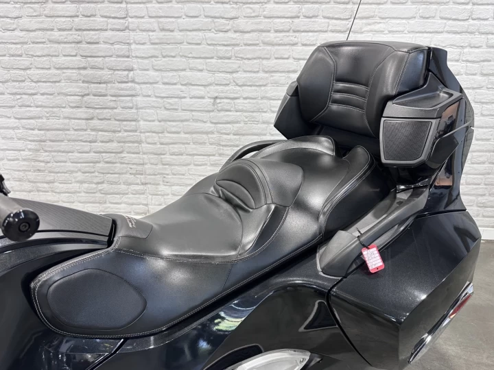 2010 BRP CAN-AM SPYDER RT-S SM-5 (MANUELLE A CLUTCH) + SUSPENSION A AIR + 51197 KM + RARE & A1 