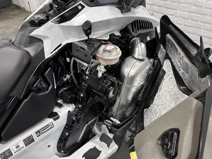 2025 BRP SKI-DOO EXPEDITION L.E 600R E-TEC WT-WIDE TRACK 154'' X 20'' + 740 KM + BANC PASSAGER + RARE & A1 