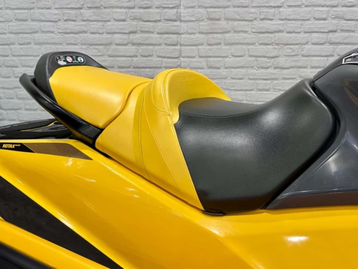 2022 BRP SEA-DOO GTR 230 H.P + IBR + VTS + AUDIO + 3 PASSAGERS + SEULEMENT 65 HR + RARE & A1 