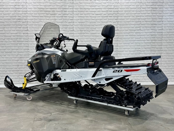 2025 BRP SKI-DOO EXPEDITION L.E 600R E-TEC WT-WIDE TRACK 154'' X 20'' + 740 KM + BANC PASSAGER + RARE & A1 