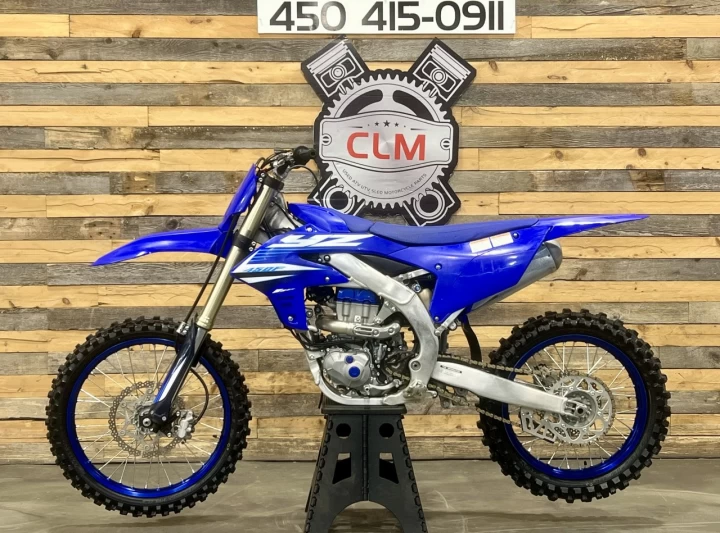 2025 YAMAHA YZ 450F EFI + 4 TEMPS + SEULEMENT 21 HR + RARE & CONDITION A1 