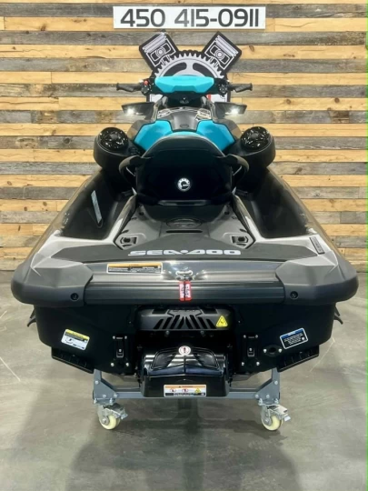2025 BRP SEA-DOO GTR 230 H.P + IBR + VTS + AUDIO PREMIUM + 3 PASSAGERS + SEULEMENT 59 HR + RARE & A1 