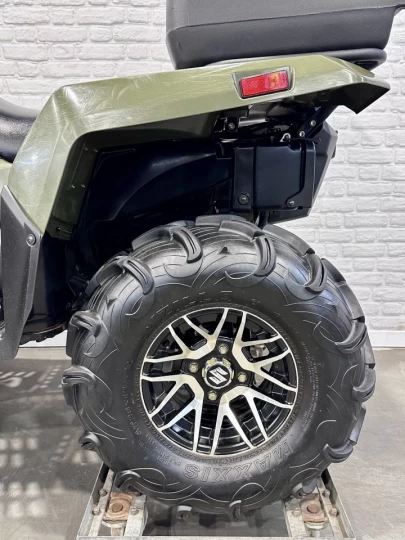2023 SUZUKI KING QUAD 750 AXI + 4WD + EPS + SEULEMENT 1257 KM + BIEN ÉQUIPÉE + RARE & A1 