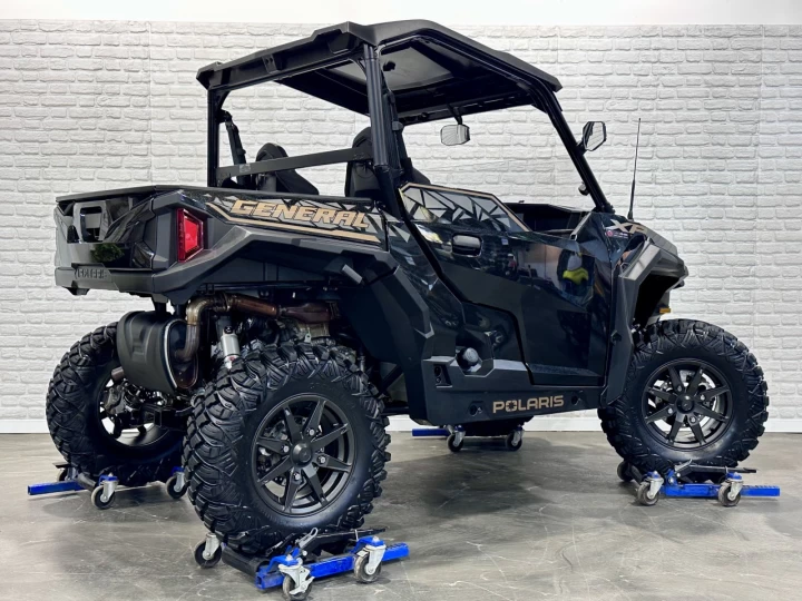 2023 POLARIS GENERAL XP 1000 EFI PREMIUM DELUXE + 4WD + EPS + AUDIO + SEULEMENT 3425 KM + RARE & A1 