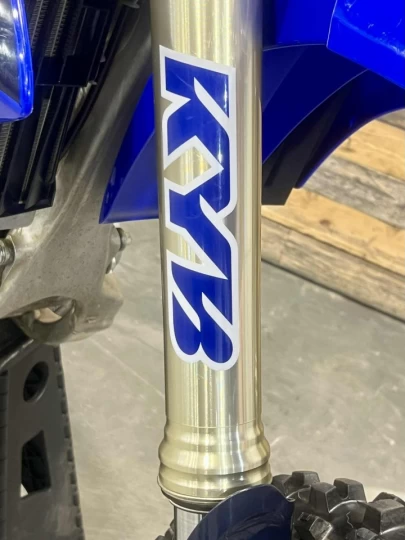 2023 YAMAHA YZ 450F EFI + 4 TEMPS + SEULEMENT 17 HR + MX-ENDURO-SNOWBIKE + CONDITION A1 