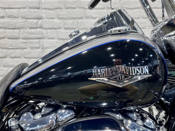 2022 HARLEY DAVIDSON FLHR ROAD KING 107 p.c = 1746 cc EFI + SEULEMENT 29173 KM + RARE & A1 