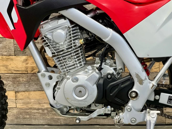 2019 HONDA CRF 125F + MODELE A GROSSE ROUES +/- 20 HR + 4 TEMPS + RARE & CONDITION A1 