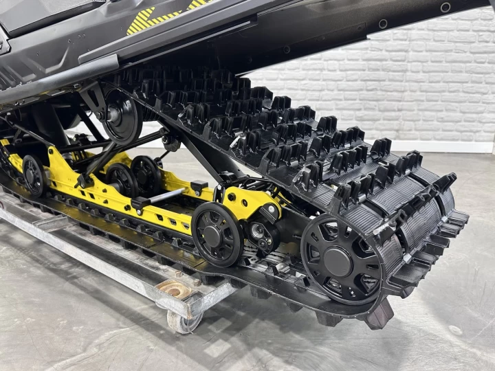 2026 BRP SKI-DOO TUNDRA L.E 600 ACE EFI LT-LONG TRACK 154'' + REV GEN4 + SEULEMENT 808 KM + RARE 