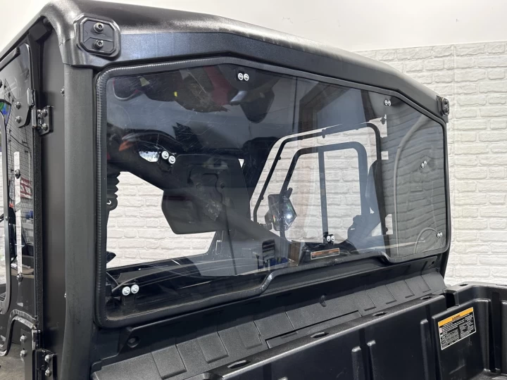 2016 BRP CAN-AM DEFENDER XT HD-10 EFI + 4WD + DPS + CABINE + CHAUFRETTE + 11130 KM + RARE & A1 