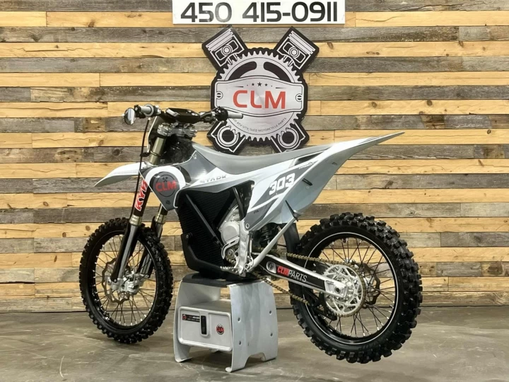 2023 STARK FUTURE VARG ALPHA 80 HP VE-EV-VEHICULE ELECTRIQUE - MX - MOTOCROSS - ENDURO + SEULEMENT 36 HR + CONDITION A1 
