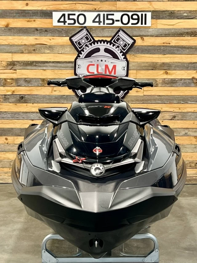 BRP SEA-DOO RXT-X 300 HP + IBR + VTS + AUDIO PREMIUM + ENSEMBLE TECH + 3 PASSAGERS + 46 HR SEULEMENT  2022