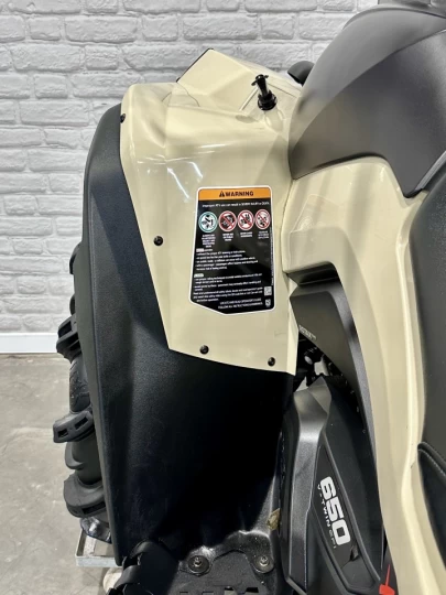 2022 BRP CAN-AM RENEGADE X-MR 650 EFI + 4WD + DPS + FOX + GORILLA 30'' + 2929 KM SEULEMENT + RARE & A1 