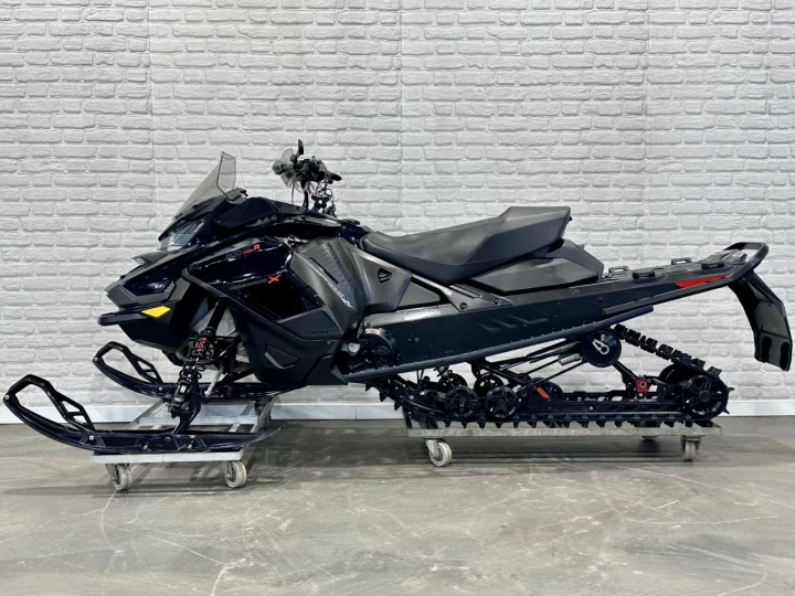 2023 BRP SKI-DOO RENEGADE X 900 ACE TURBO ''R'' 180 HP + REV GEN4 + 16496 KM + RARE & A1 