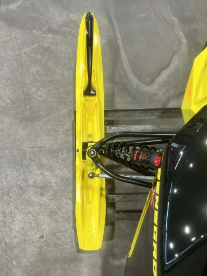 2022 BRP SKI-DOO RENEGADE X-RS 850 E-TEC 137'' + REV GEN4 + MODELE & COULEUR RARE + A1 