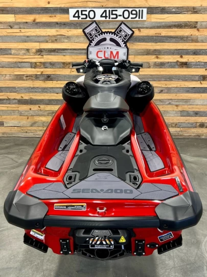 2024 BRP SEA-DOO RXP-X 325 HP + IBR + VTS + AUDIO PREMUIM + ENSEMBLE TECHNOLOGIE + SEULEMENT 4 HR + RARE & IMPECCABLE A1 