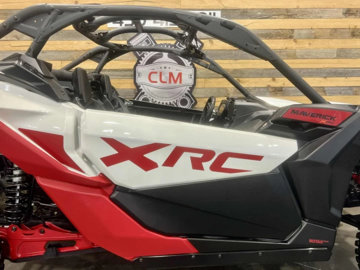 2024 BRP CAN-AM MAVERICK X3 X-RC TURBO RR 200 HP + DPS + 4X4 + 64'' + FOX QS3 + 4351 KM 
