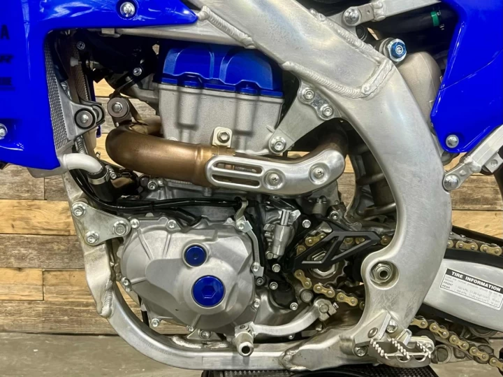 2023 YAMAHA YZ 450F EFI + 4 TEMPS + SEULEMENT 17 HR + MX-ENDURO-SNOWBIKE + CONDITION A1 