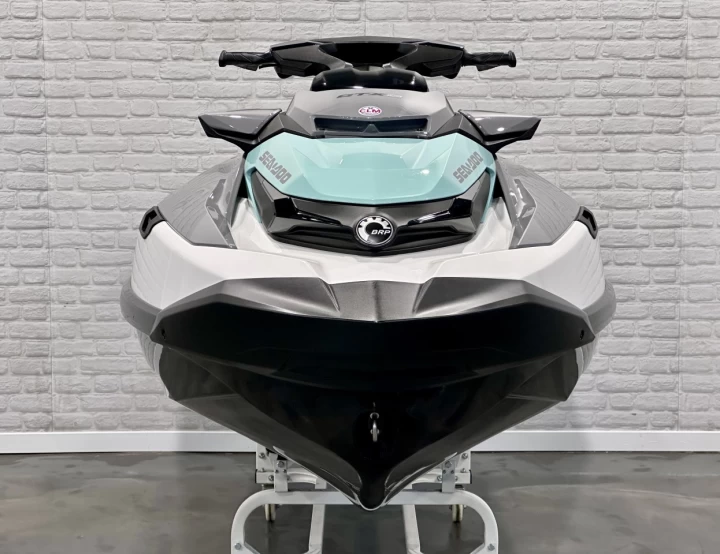 2024 BRP SEA-DOO GTX PRO HD - HEAVY DUTY 130 H.P @ 170 H.P + SEULEMENT 11 HR + 3 PASSAGERS + RARE & A1 