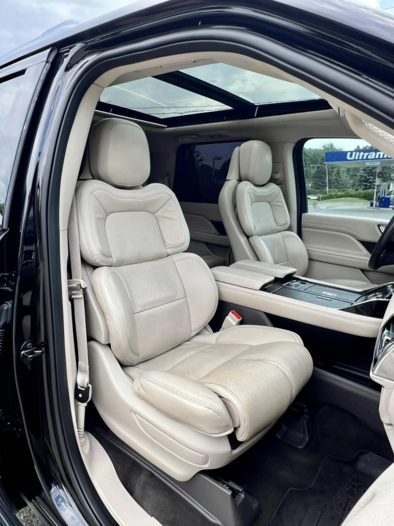 2021 LINCOLN NAVIGATOR EDITION RESERVE + MAGS 22'' + 7 PASSAGERS + TOUTE ÉQUIPÉE  Main Image