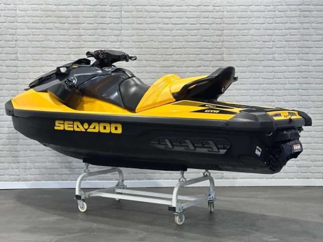 BRP SEA-DOO GTR 230 H.P + IBR + VTS + AUDIO + 3 PASSAGERS + SEULEMENT 65 HR + RARE & A1  2022