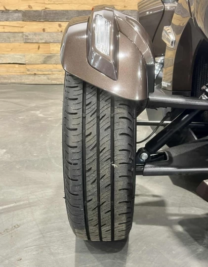 2013 BRP CAN-AM SPYDER RT LIMITED SE-5 (SEMI-AUTOMATIQUE) + SEULEMENT 45618 KM + COULEUR RARE & CONDITION A11 