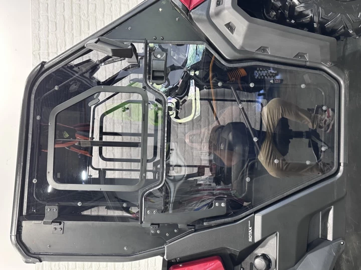 2016 BRP CAN-AM DEFENDER XT HD-10 EFI + 4WD + DPS + CABINE + CHAUFRETTE + 11130 KM + RARE & A1 