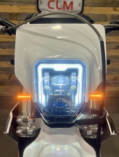 2023 STARK FUTURE VARG ALPHA 80 HP VE-EV-VEHICULE ELECTRIQUE - MX - MOTOCROSS - ENDURO + SEULEMENT 36 HR + CONDITION A1 