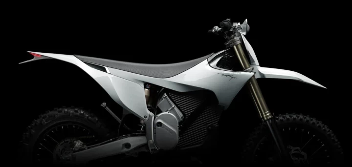 2025 STARK FUTURE VARG EX 60 HP @ 80 HP + LÉGALE SUR LA ROUTE + NEUF 0 KM + GARANTIE 2 ANS 