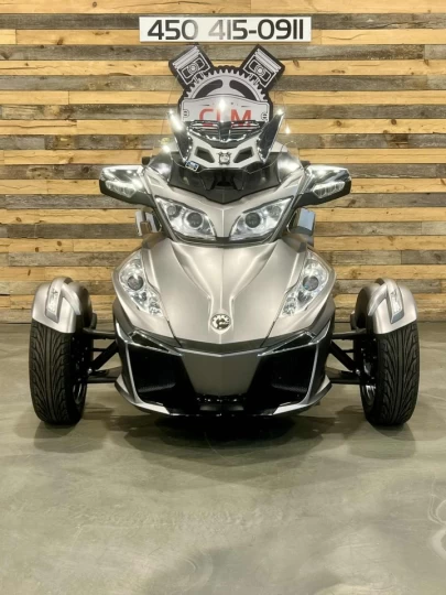 2014 BRP CAN-AM SPYDER RT LIMITED SE-6 (SEMI-AUTOMATIQUE) + ROTAX 1330 cc ACE EFI + SEULEMENT 37938 KM + GPS ZUMO + ENSEMBLE CHROME 